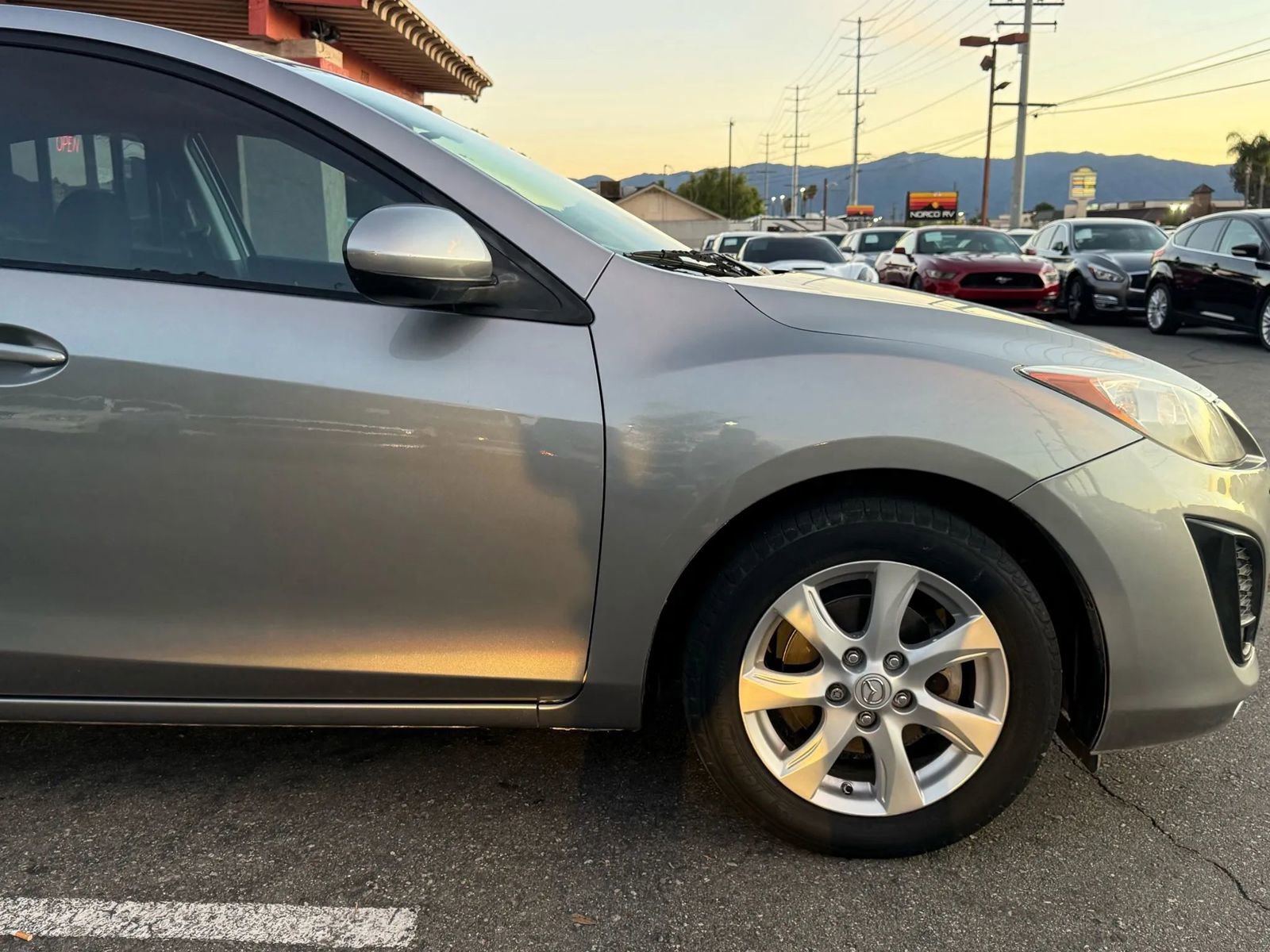 Used 2010 MAZDA MAZDA3 i Touring image 12