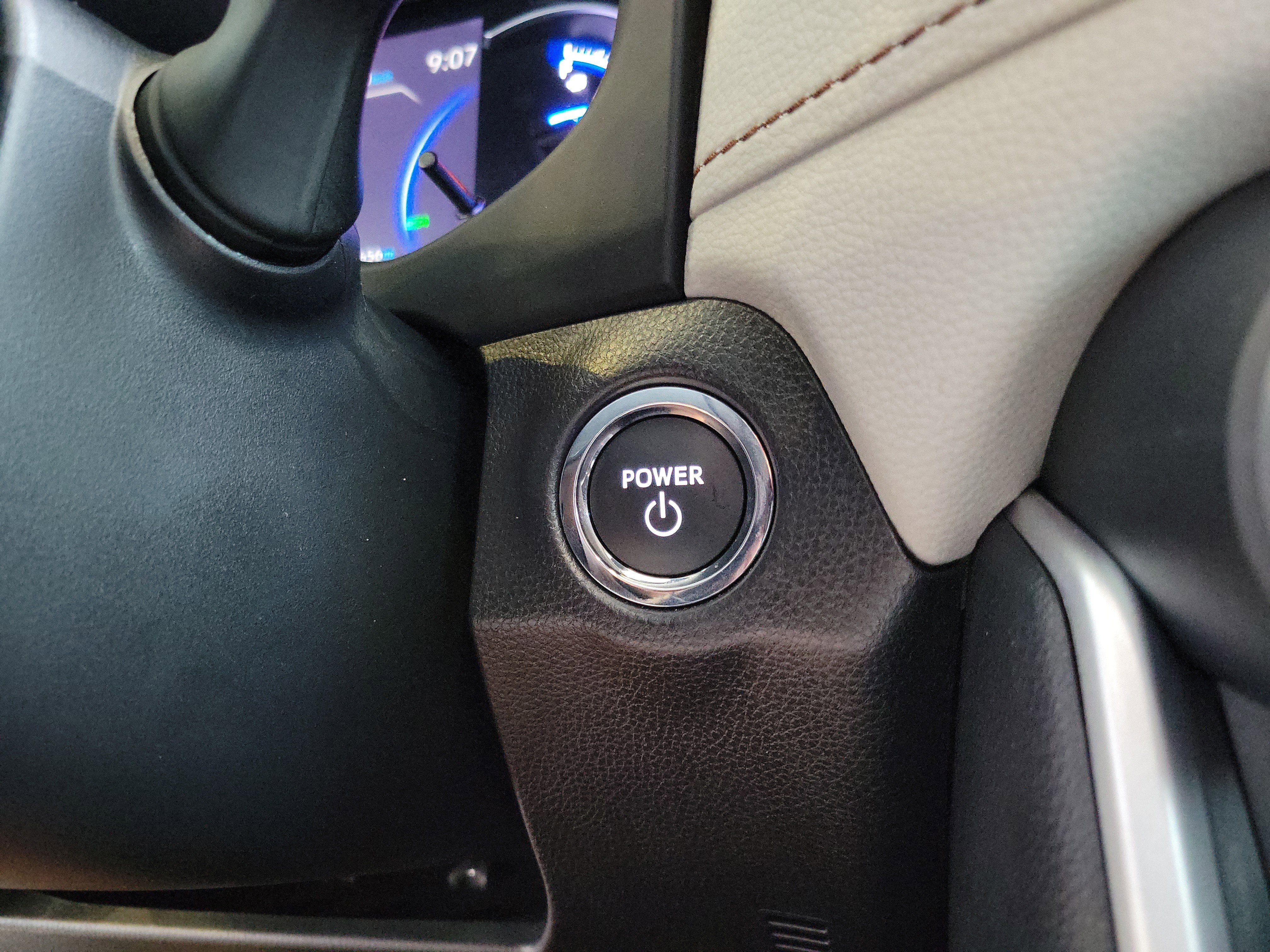 Certified 2025 Toyota RAV4 XLE Premium image 21