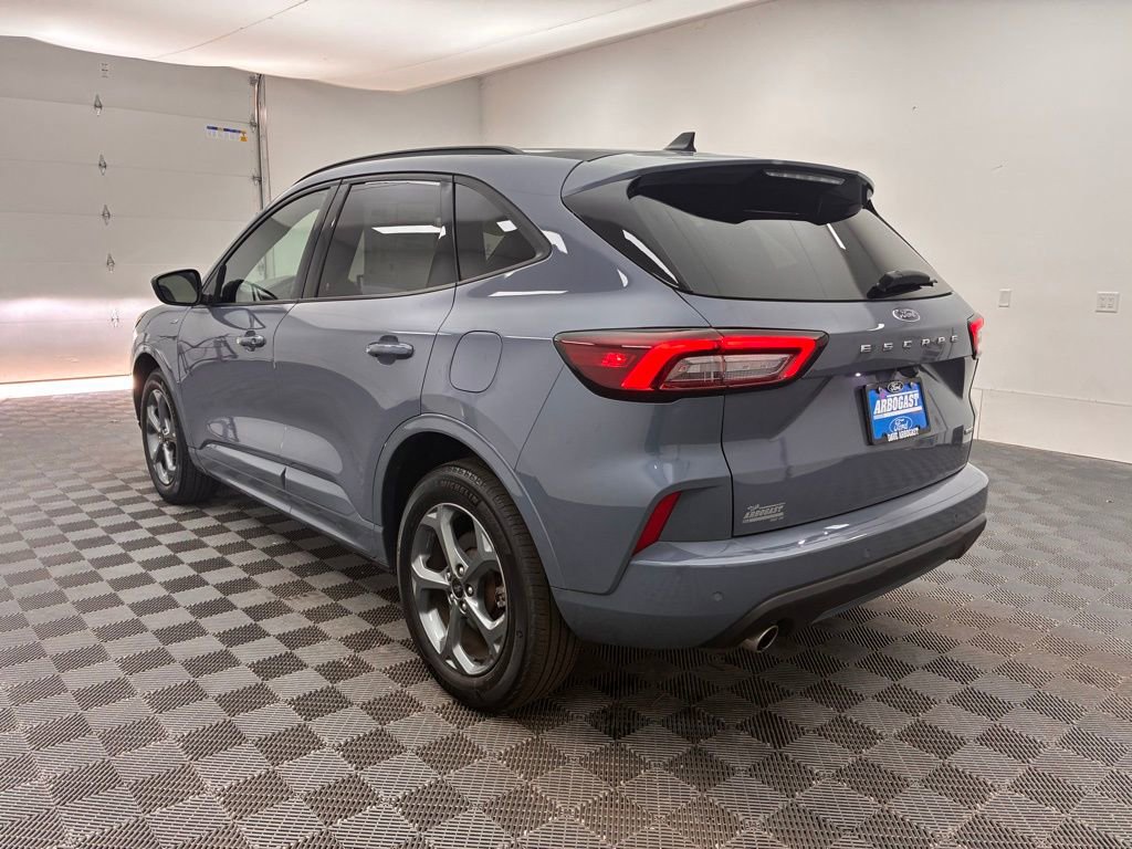 Certified 2023 Ford Escape ST-Line Select w/ Tech Pack #1 image 15