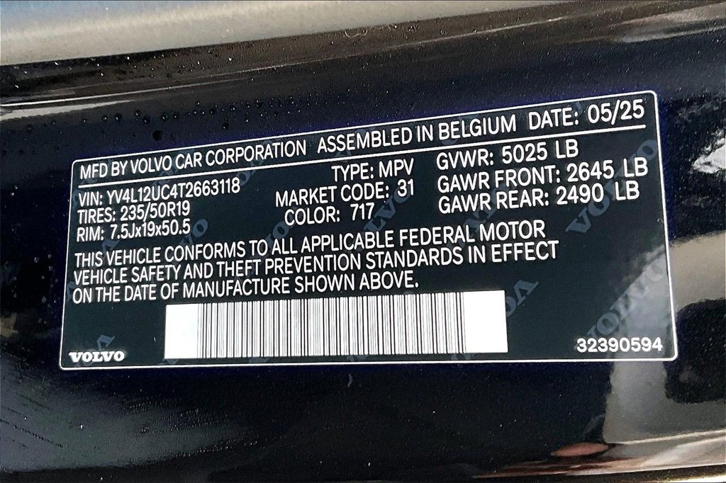 Used 2026 Volvo XC40 B5 Plus w/ Protection Package Premier image 18