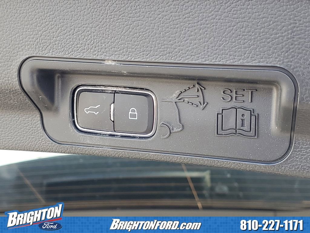 Used 2023 Ford Explorer XLT w/ Equipment Group 202A image 9