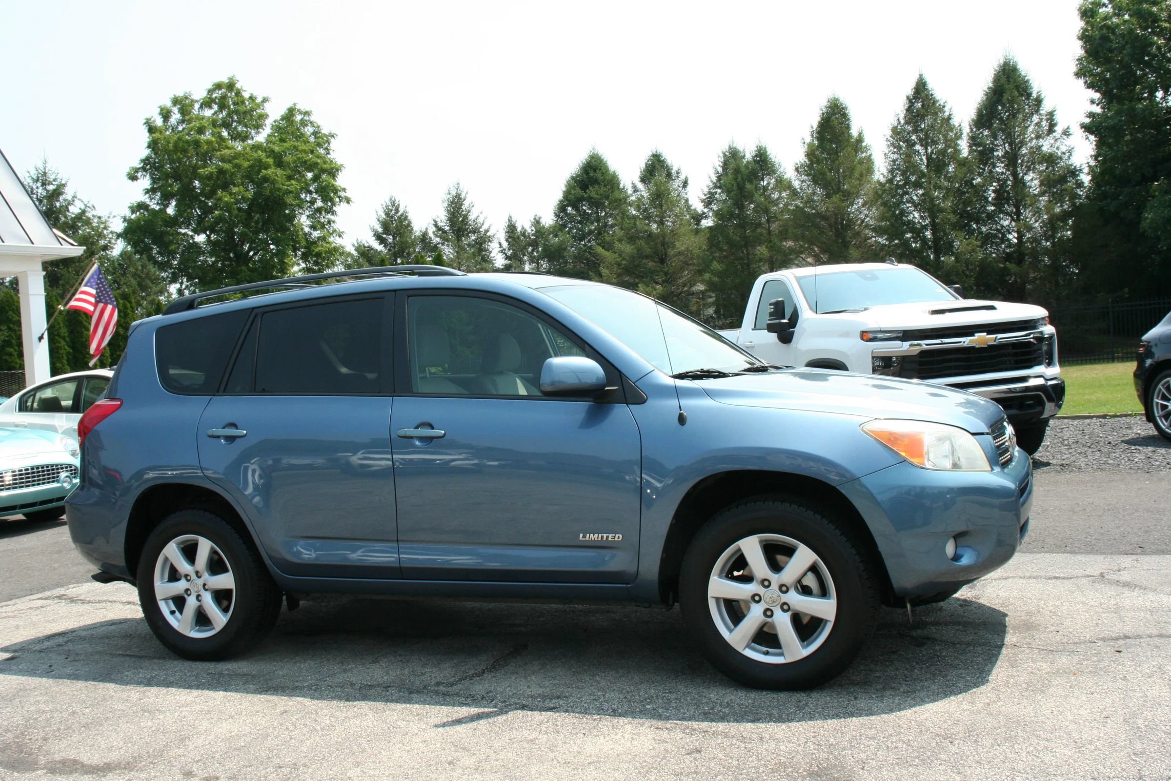 Used 2006 Toyota RAV4 Limited AWD/4WD image 6