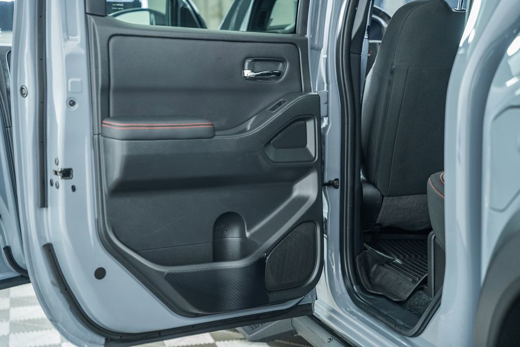 Used 2024 Nissan Frontier PRO-4X w/ Pro Convenience Package image 39