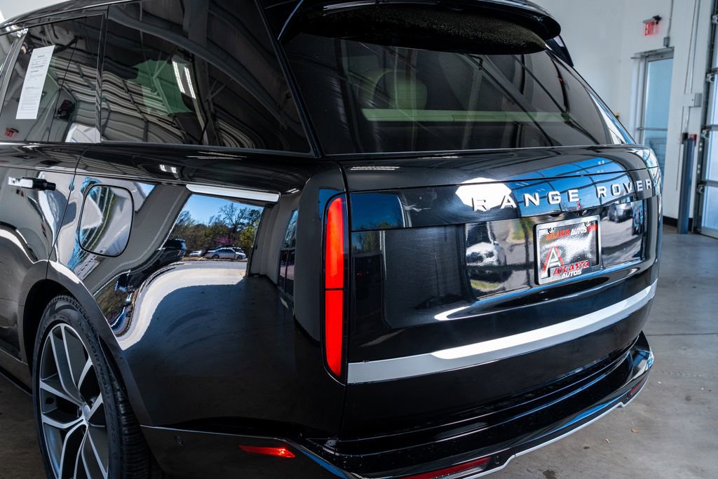 Used 2025 Land Rover Range Rover Autobiography image 22