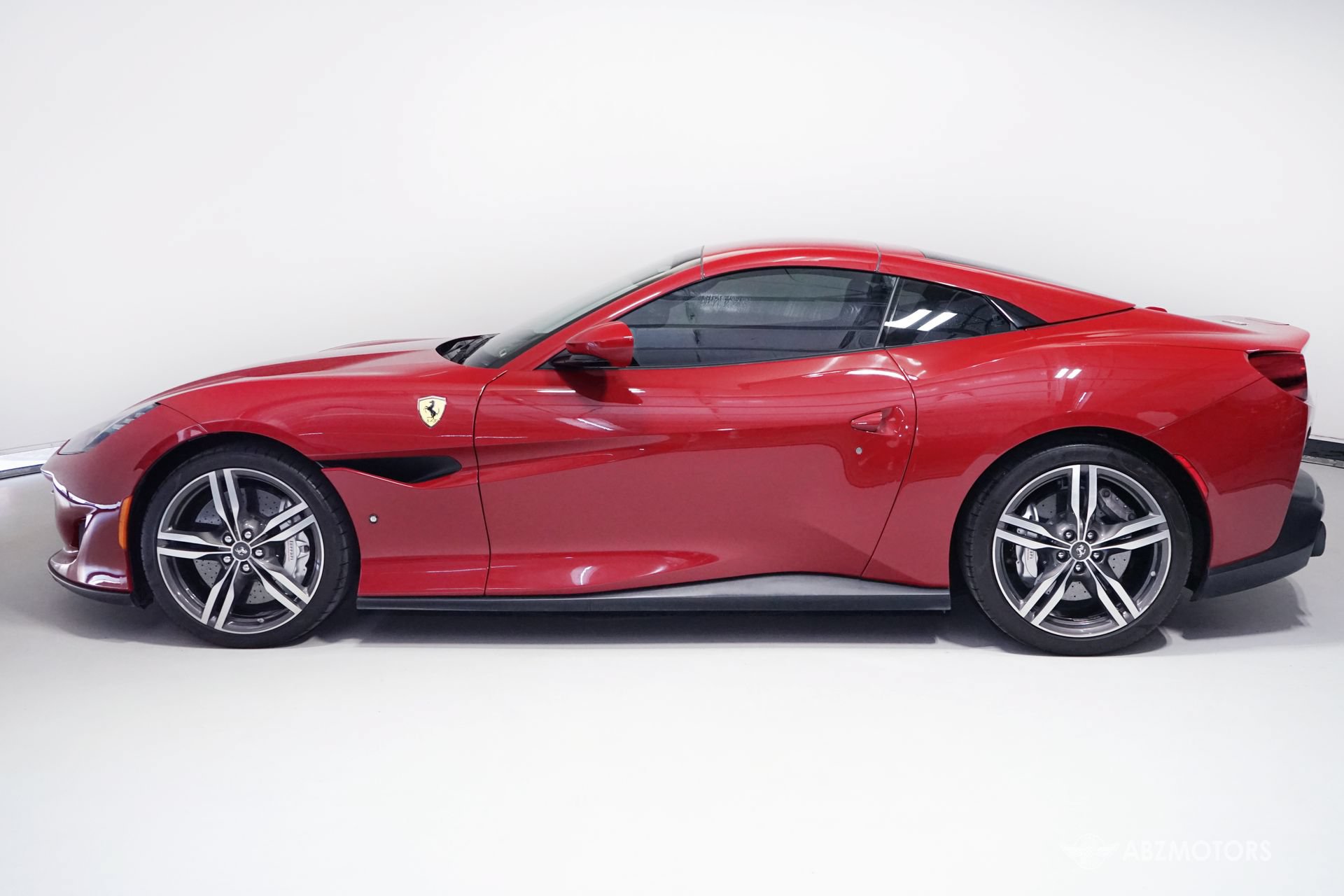 Used 2019 Ferrari Portofino RWD image 4