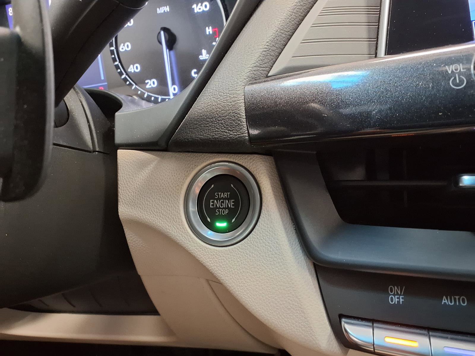 Certified 2022 Cadillac CT4 Luxury RWD image 26