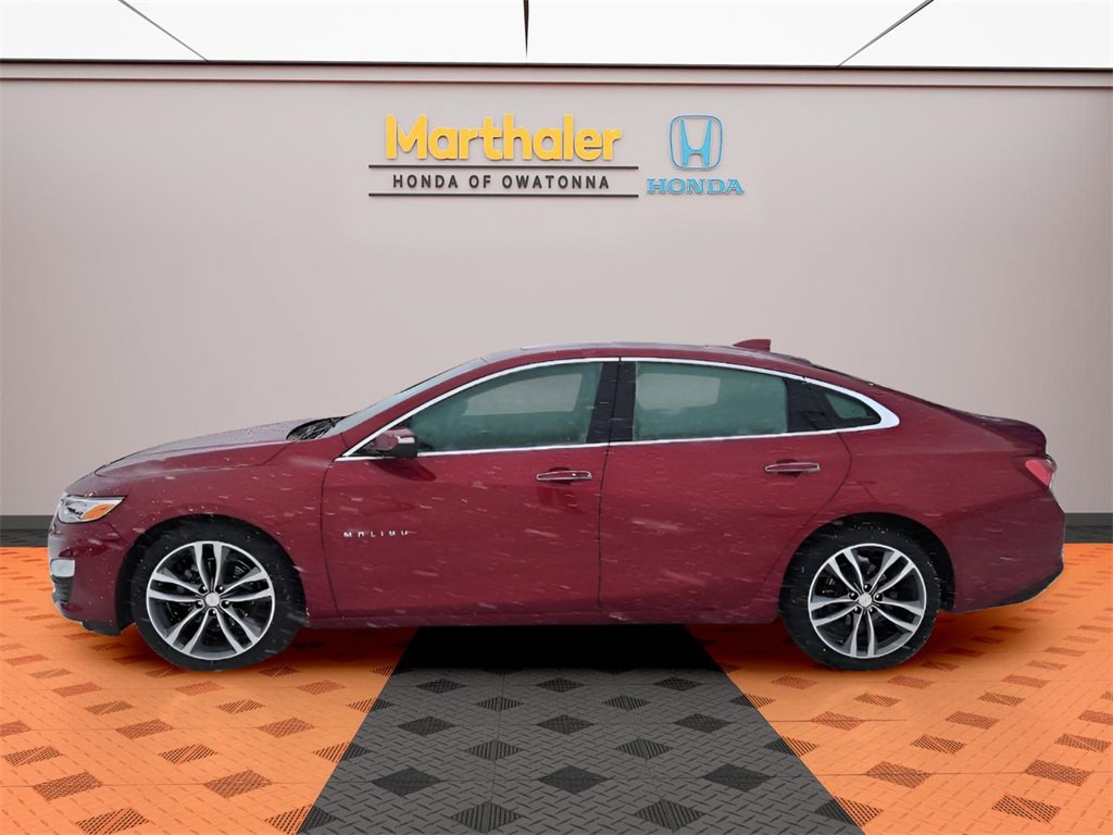 Used 2019 Chevrolet Malibu Premier w/ Sun and Wheel Package image 2