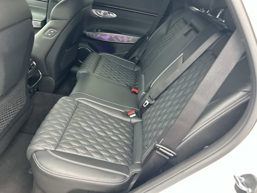 Used 2025 Genesis GV70 3.5T Sport w/ Sport Advanced Package image 23