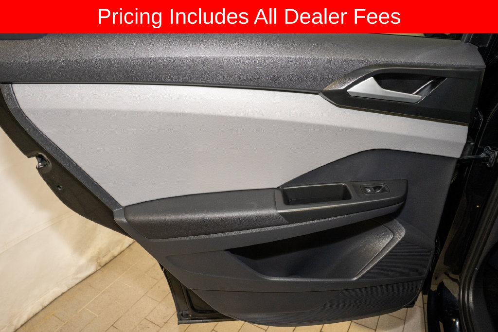 Used 2022 Volkswagen Taos SE FWD image 9