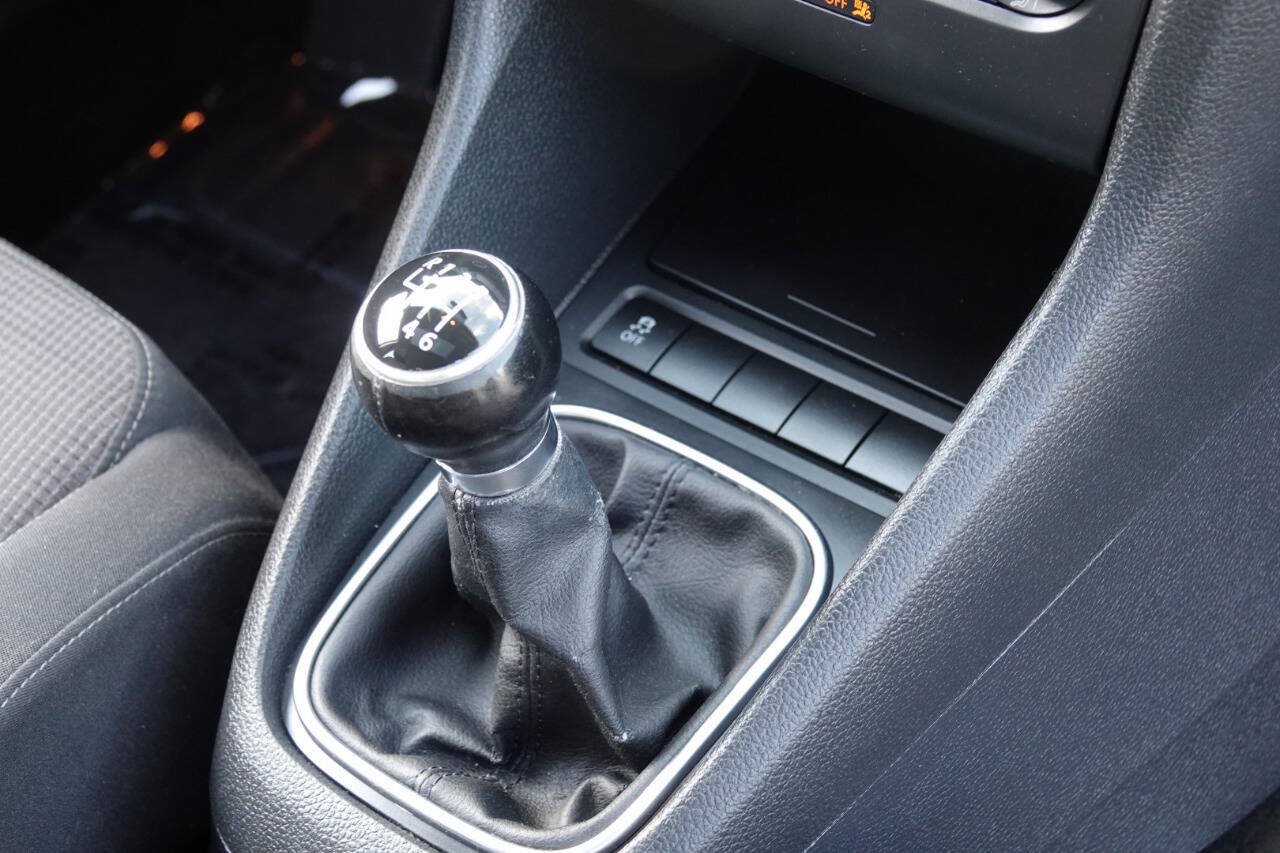 Used 2011 Volkswagen Golf TDI w/ Cold Weather Pkg FWD image 73