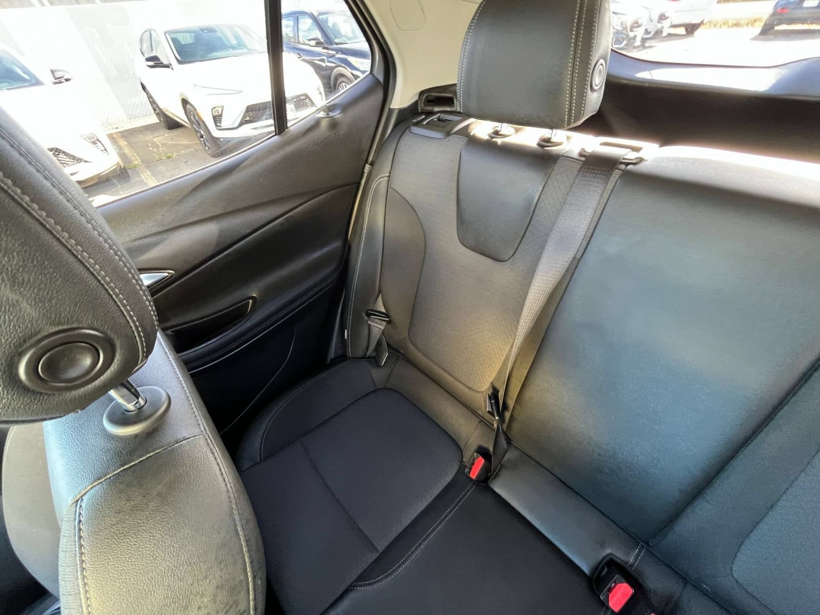 Used 2025 Buick Encore GX Preferred FWD image 37