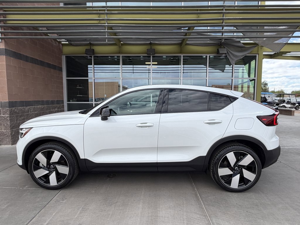 Used 2024 Volvo C40 P8 Recharge Ultimate w/ Protection Package Premier image 7