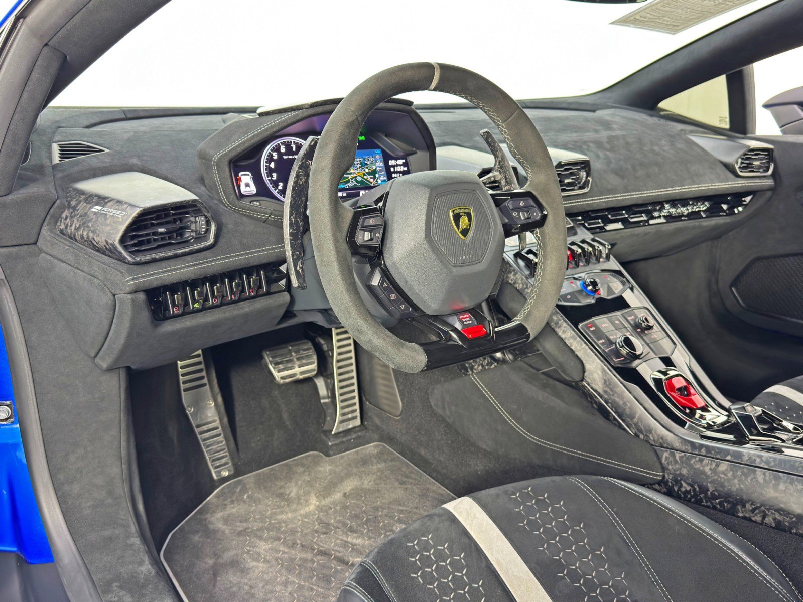 Used 2018 Lamborghini Huracan Performante image 14