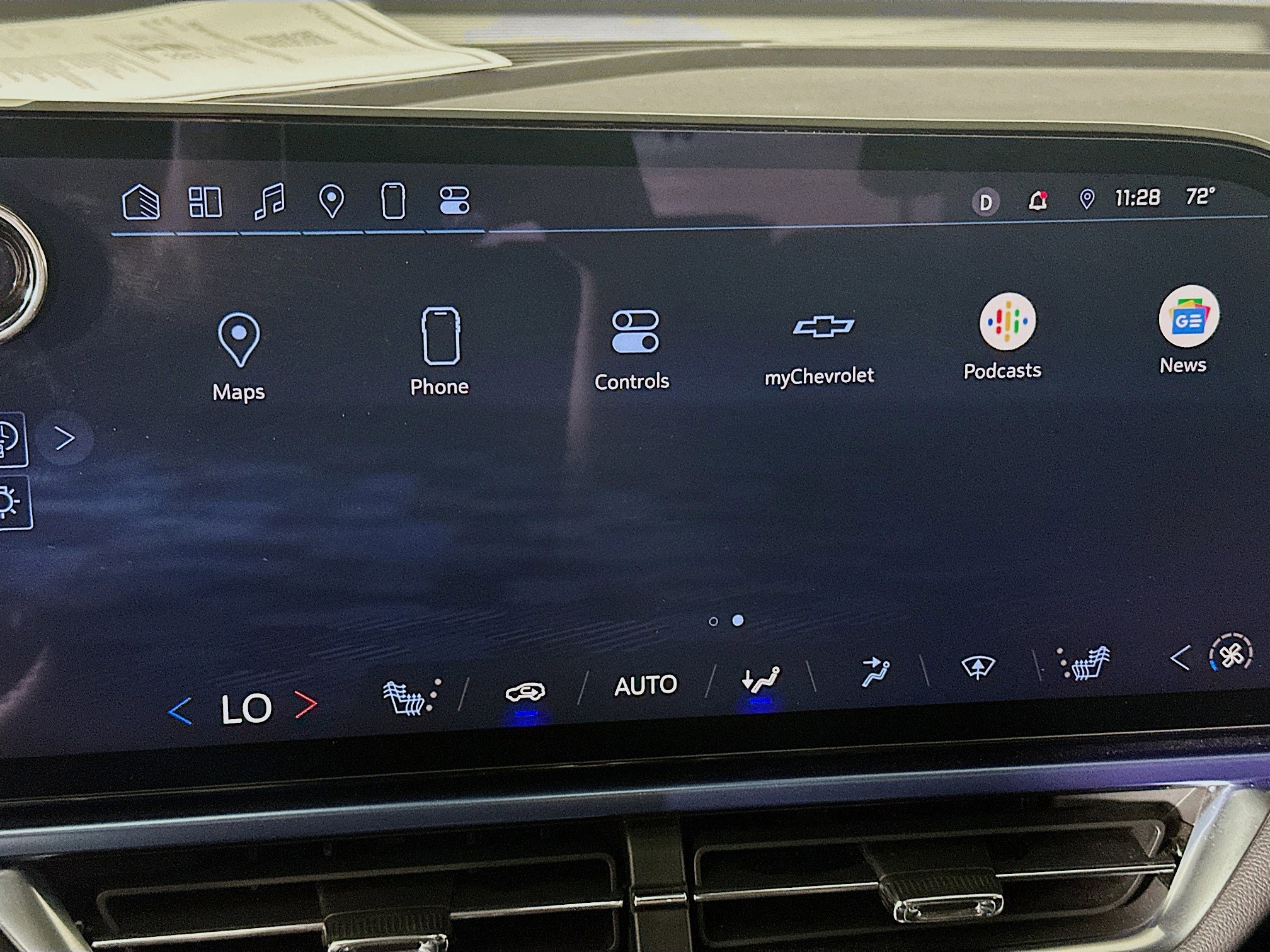 Used 2025 Chevrolet Equinox EV LT w/ Convenience Package image 21