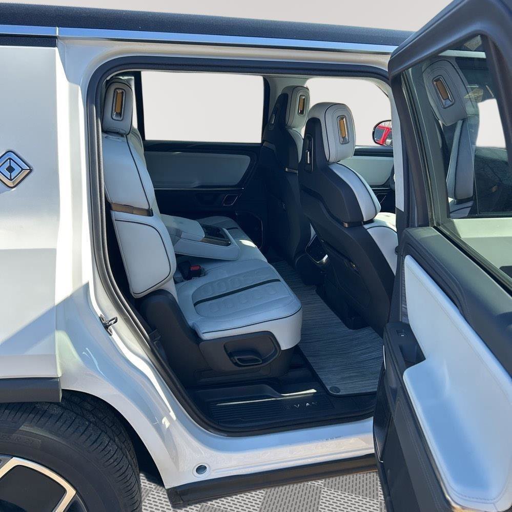 Used 2024 Rivian R1S Adventure image 45