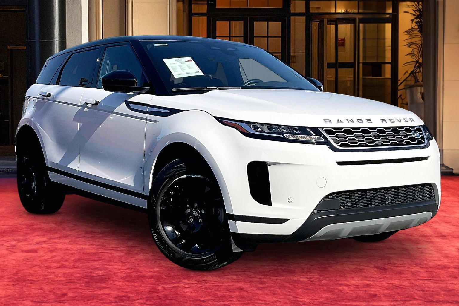 Used 2022 Land Rover Range Rover Evoque S image 2