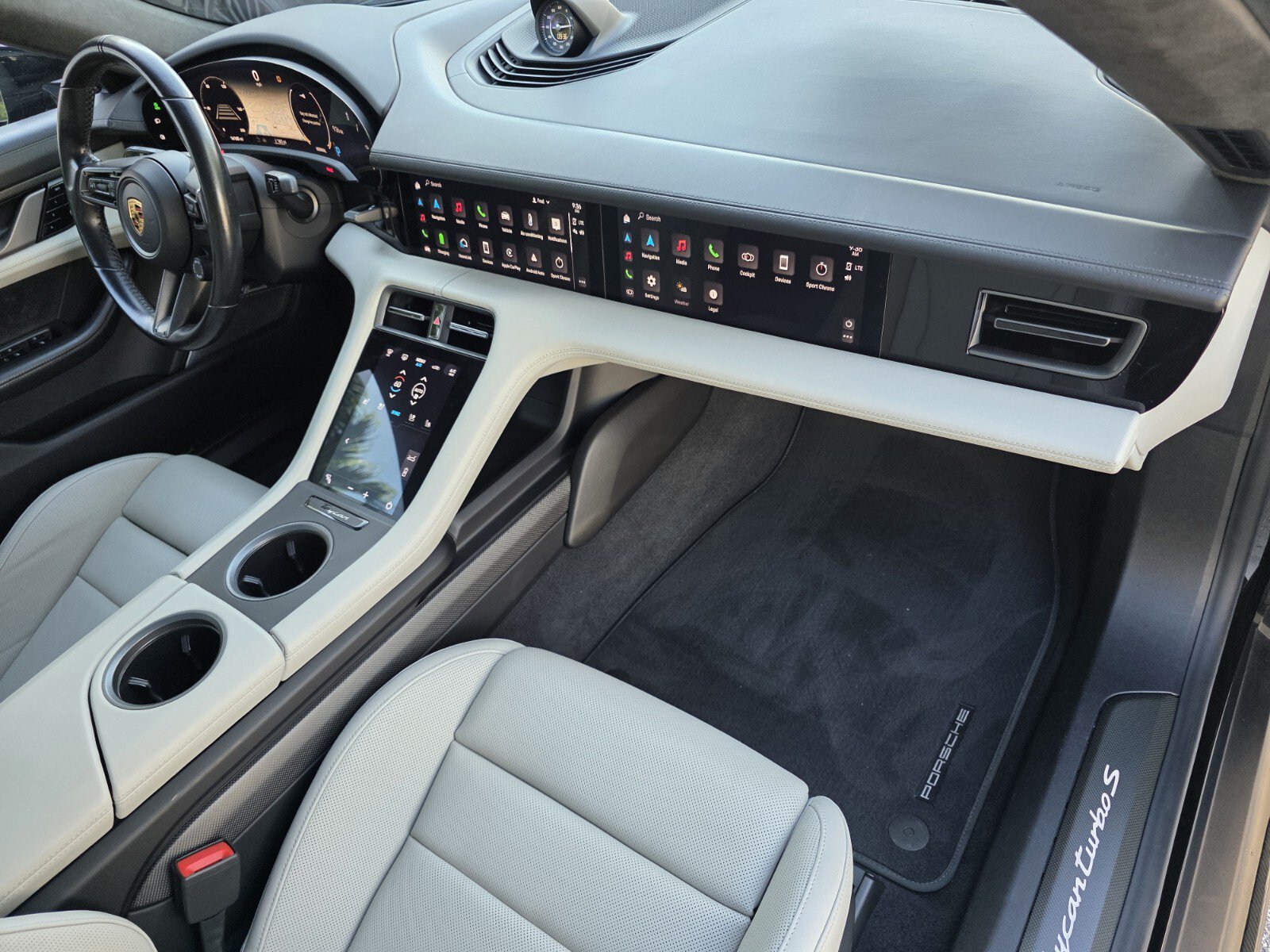 Used 2021 Porsche Taycan Turbo S AWD/4WD image 27