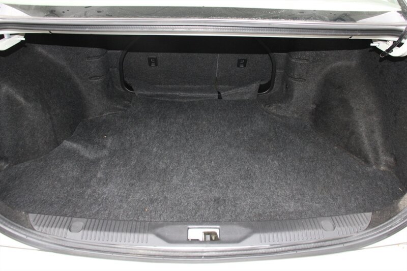 Used 2001 Nissan Maxima SE FWD image 15