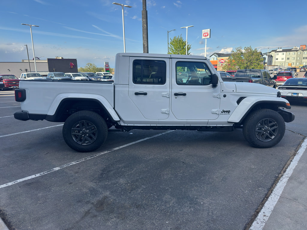 New 2026 Jeep Gladiator Sport AWD/4WD image 6