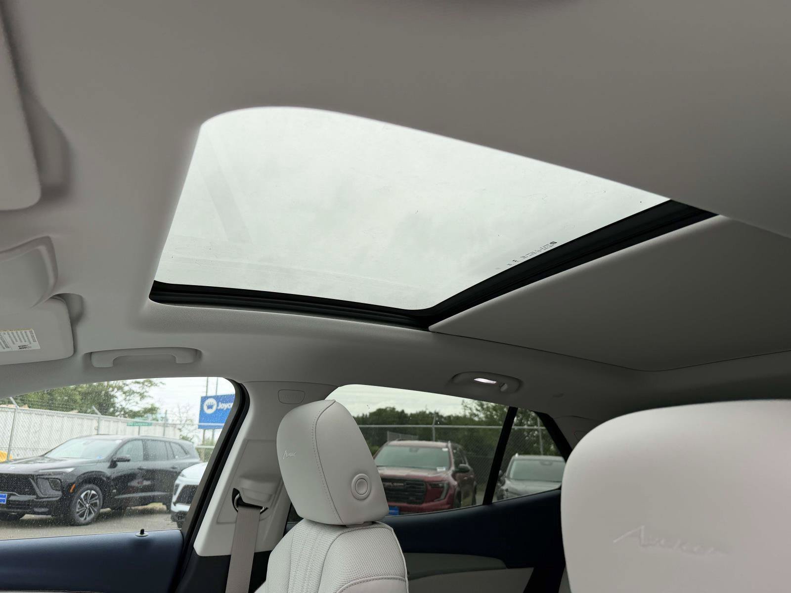 New 2026 Buick Envision Avenir AWD/4WD image 13