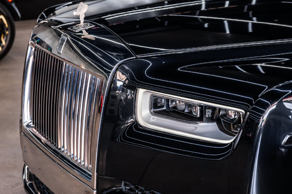 Used 2022 Rolls-Royce Phantom Sedan w/ The Phantom Package RWD image 6