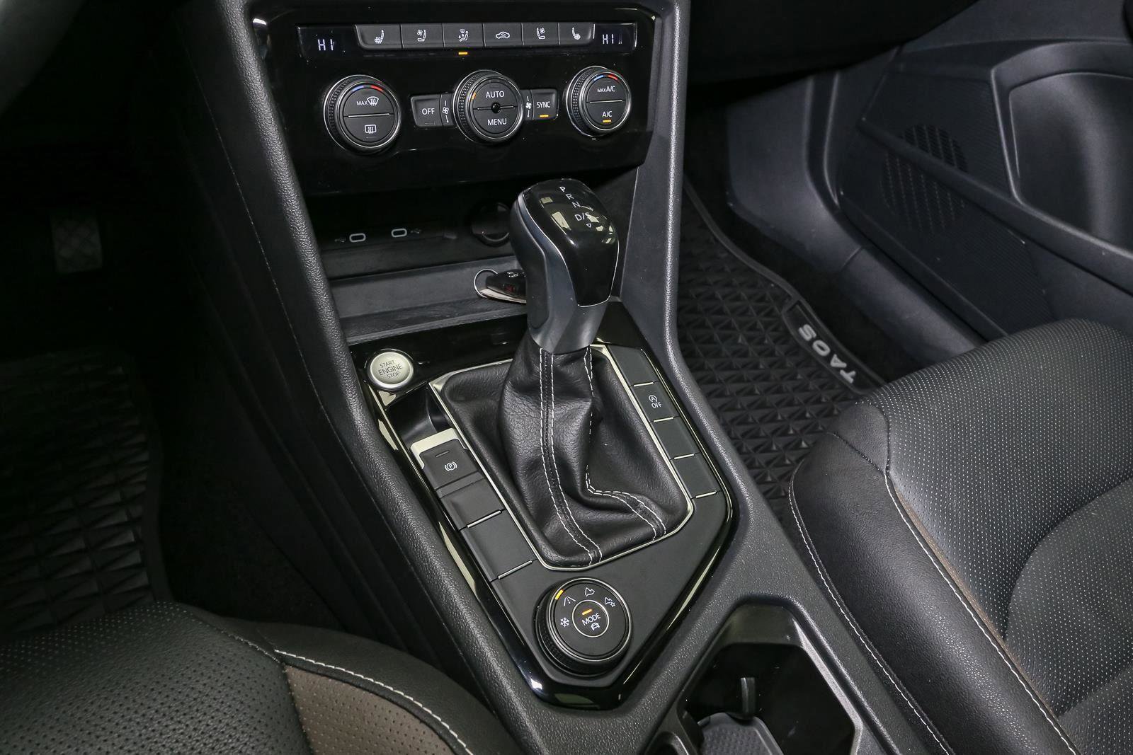 Certified 2024 Volkswagen Taos SEL image 35