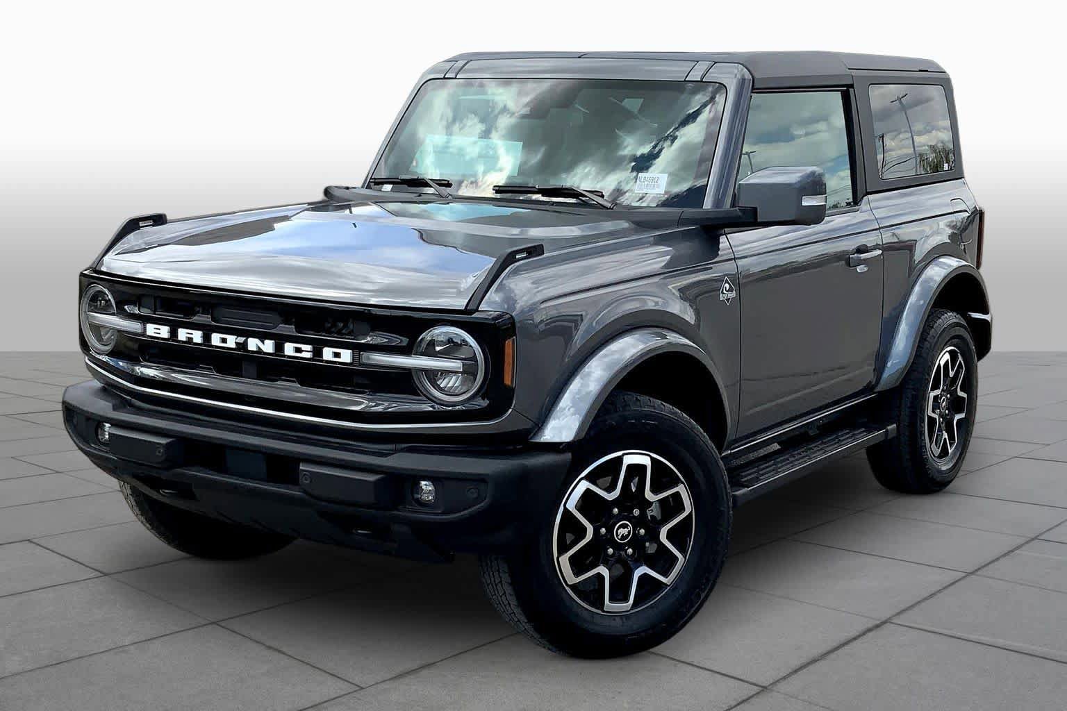 Used 2022 Ford Bronco Outer Banks AWD/4WD image 1