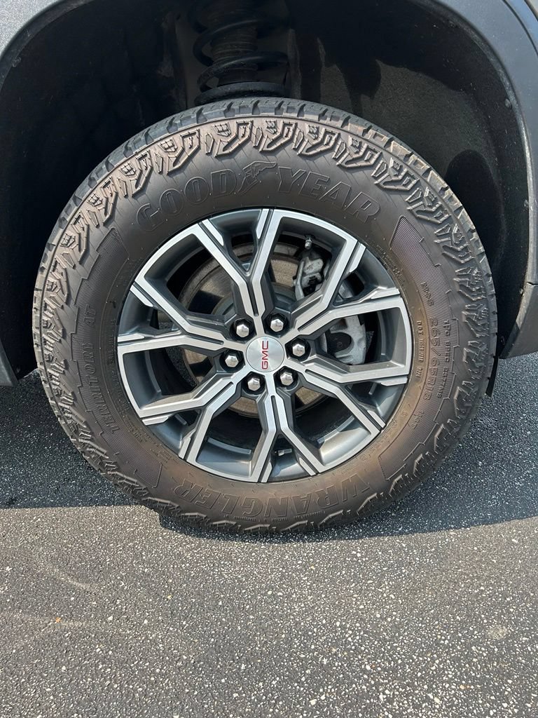 Used 2025 GMC Acadia AT4 AWD/4WD image 11