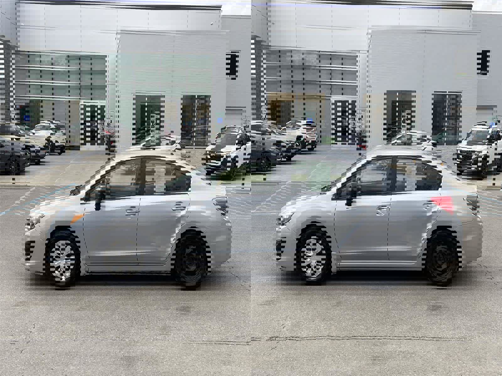 Used 2014 Subaru Impreza 2.0i image 2