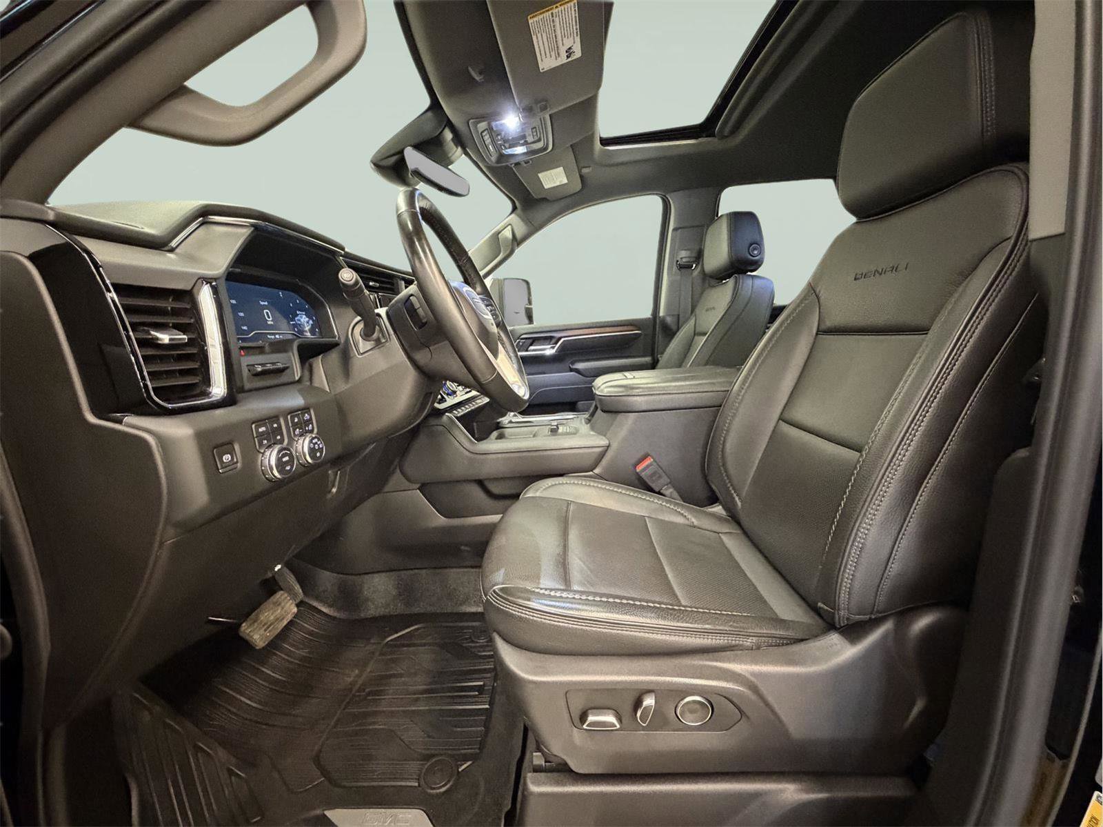 Certified 2025 GMC Sierra 3500 Denali w/ Denali Reserve Package image 29