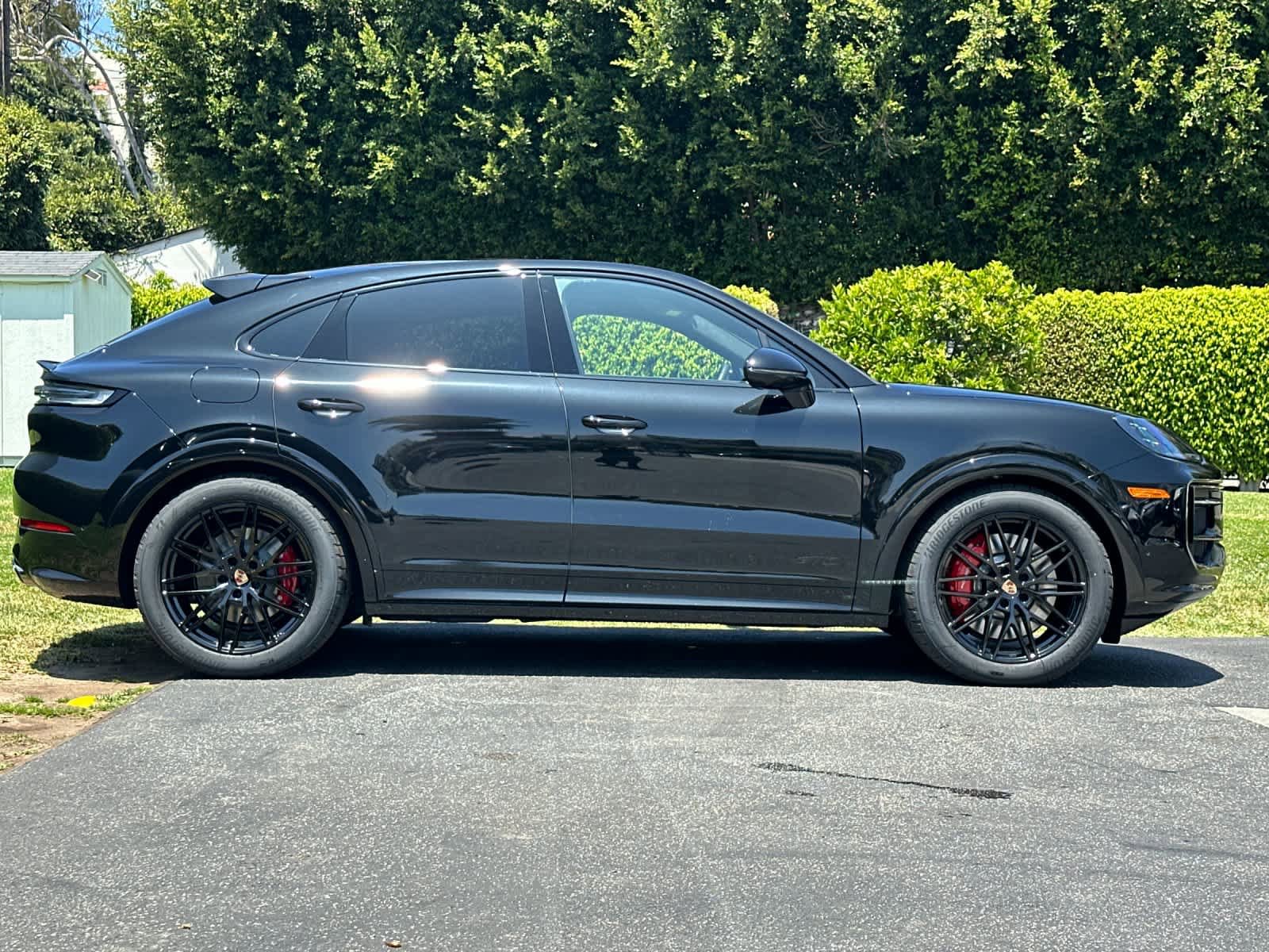 New 2026 Porsche Cayenne GTS AWD/4WD image 9