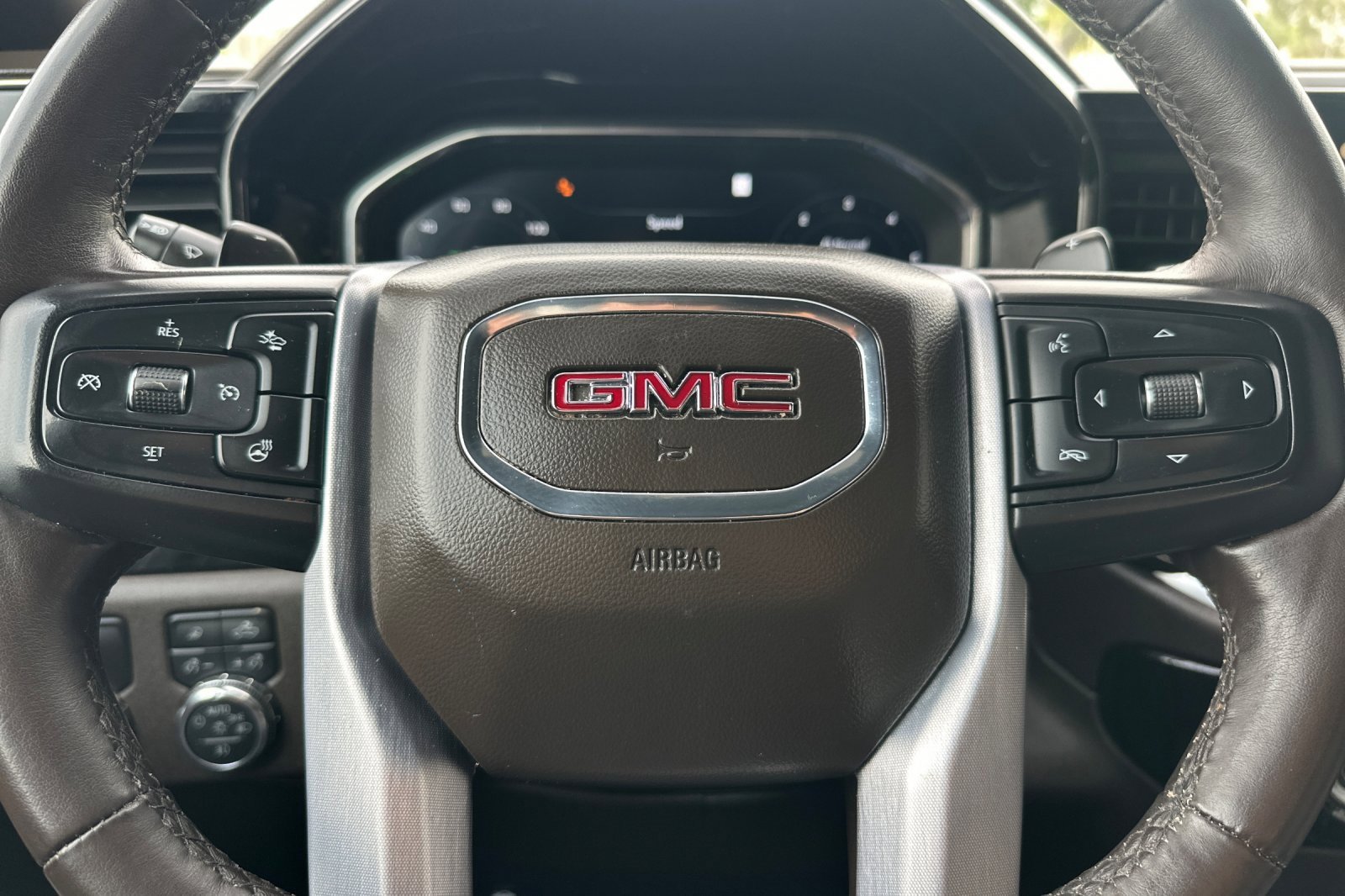 Used 2022 GMC Sierra 1500 SLT w/ SLT Convenience Package image 23