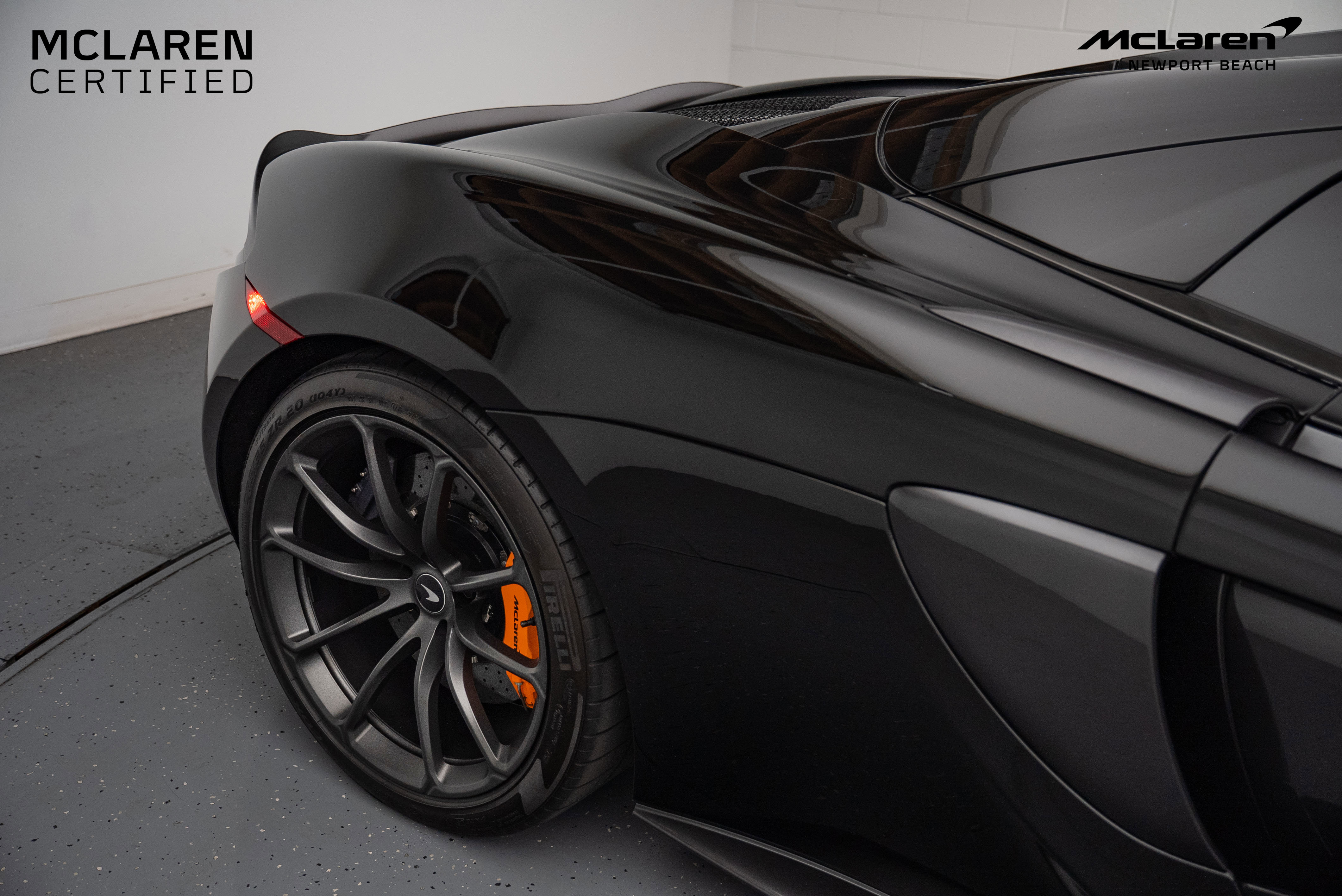 Used 2019 McLaren 570S Spider image 6