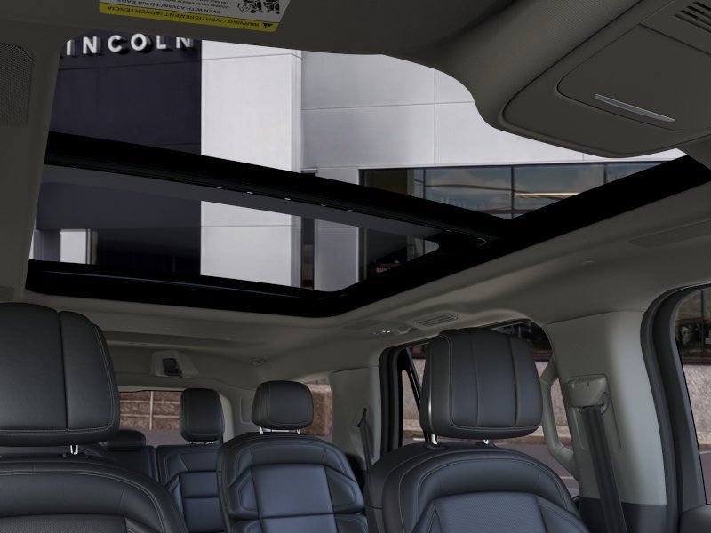 New 2026 Lincoln Navigator Reserve AWD/4WD image 40