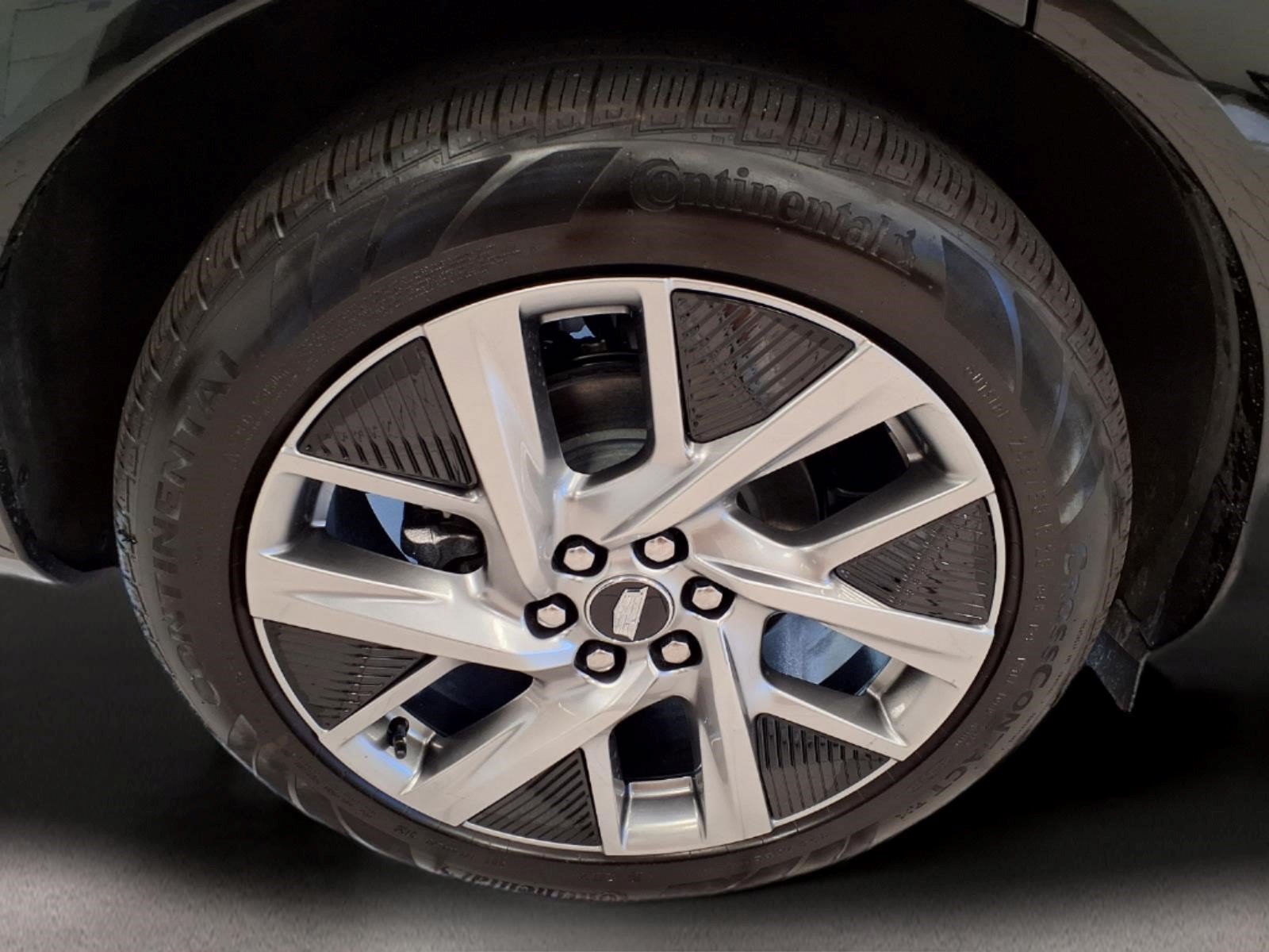 Certified 2026 Cadillac Optiq Luxury 2 RWD image 8
