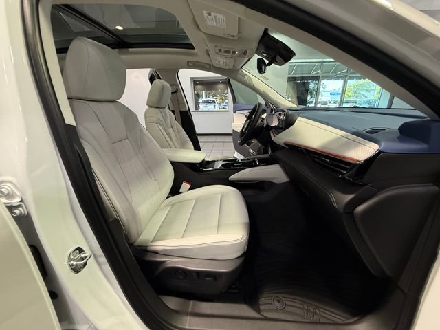 Certified 2025 Buick Envision Avenir image 12