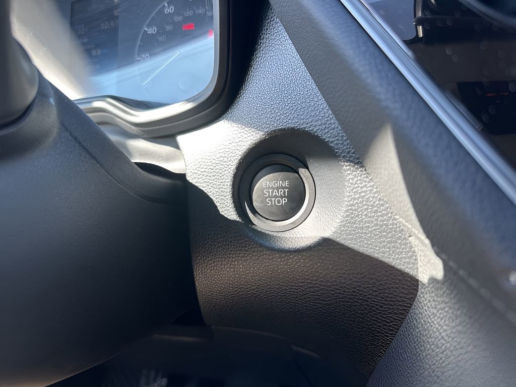 Used 2024 Toyota Corolla Cross LE image 19