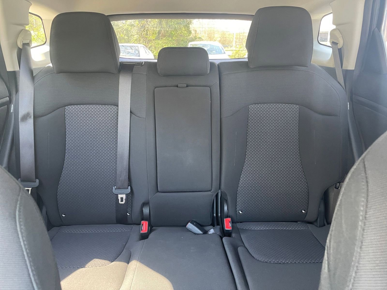 Used 2025 Kia Sportage LX image 36