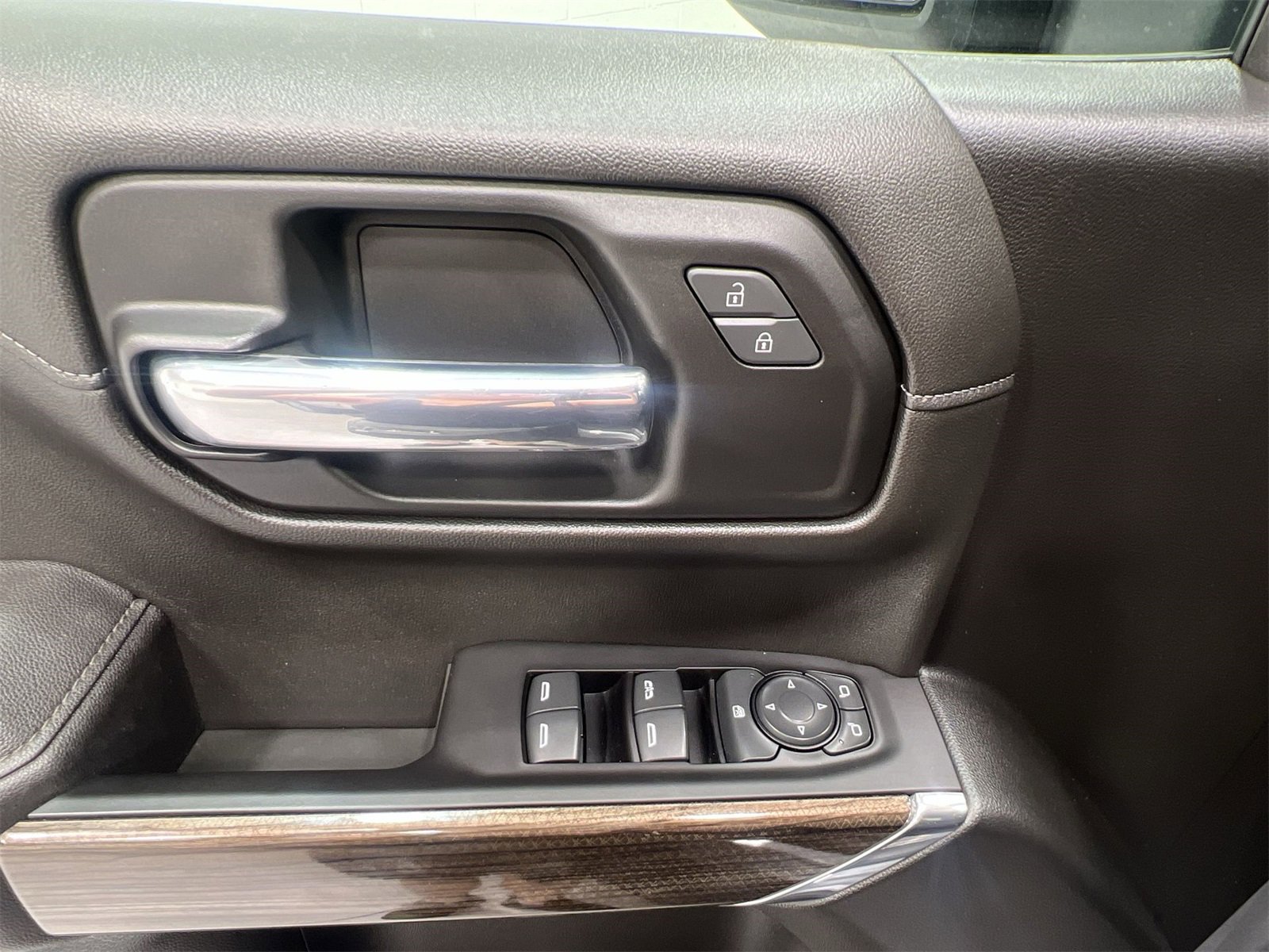 Used 2022 Chevrolet Silverado 1500 RST image 13