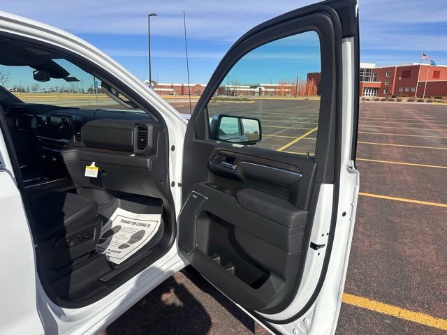 New 2026 GMC Sierra 1500 SLT image 33