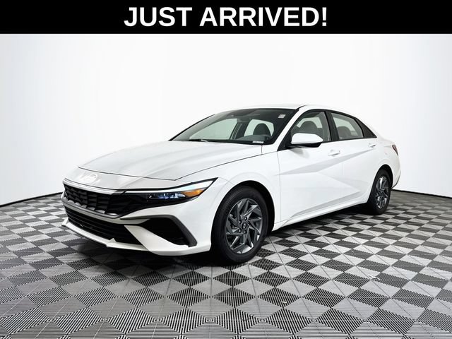 Certified 2024 Hyundai Elantra SEL FWD image 46