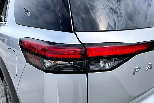 Certified 2025 Nissan Pathfinder S image 20