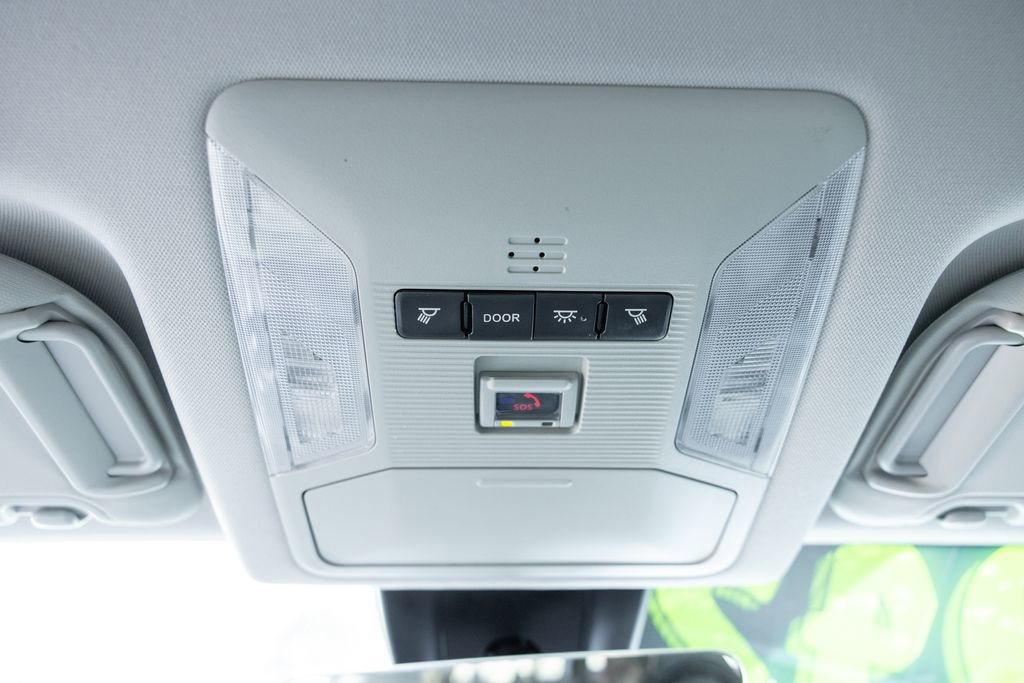 Used 2021 Toyota RAV4 XLE w/ Carpet Mat Package (TMS) image 20