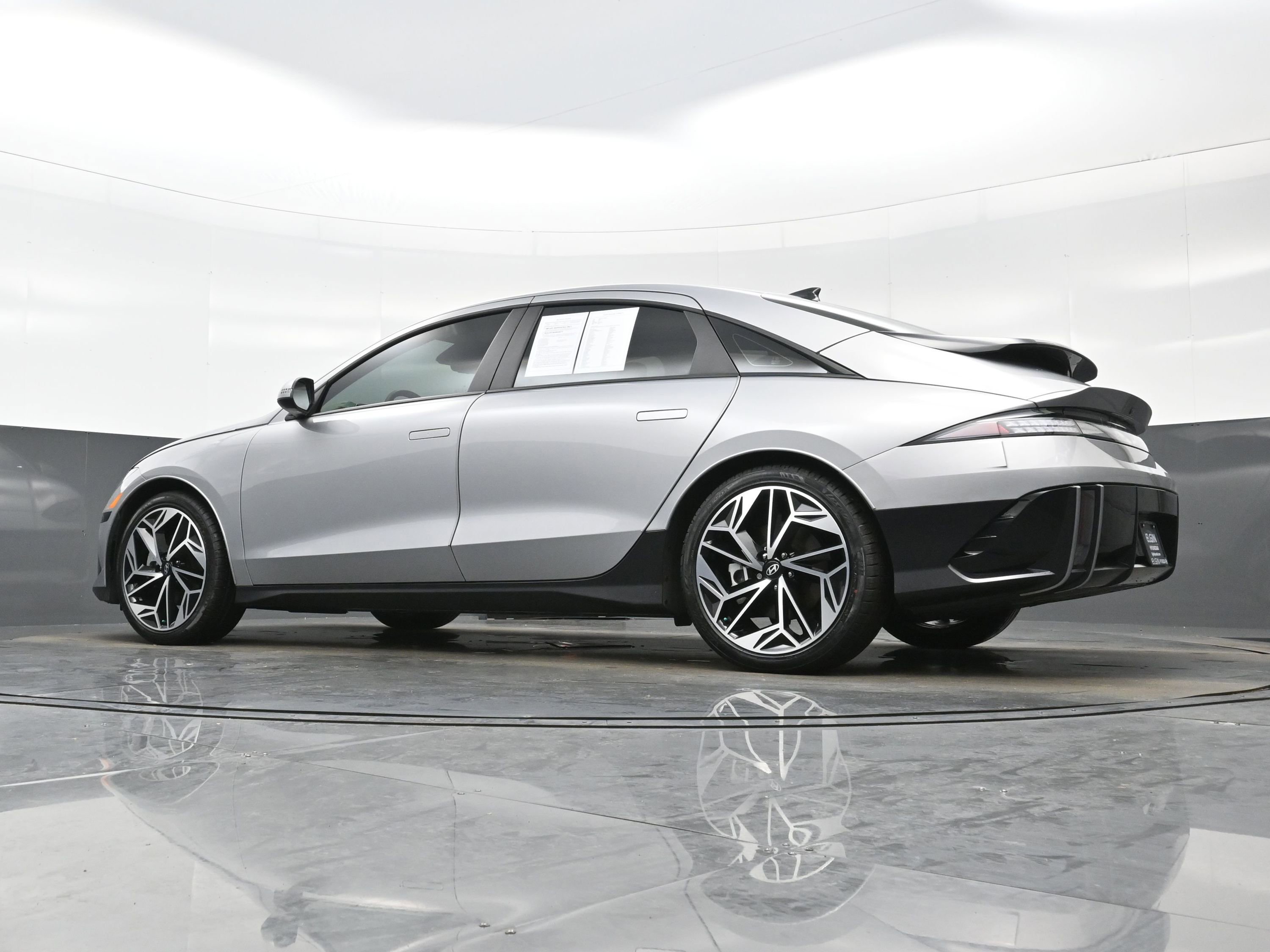 Used 2024 Hyundai Ioniq 6 SEL AWD/4WD image 27