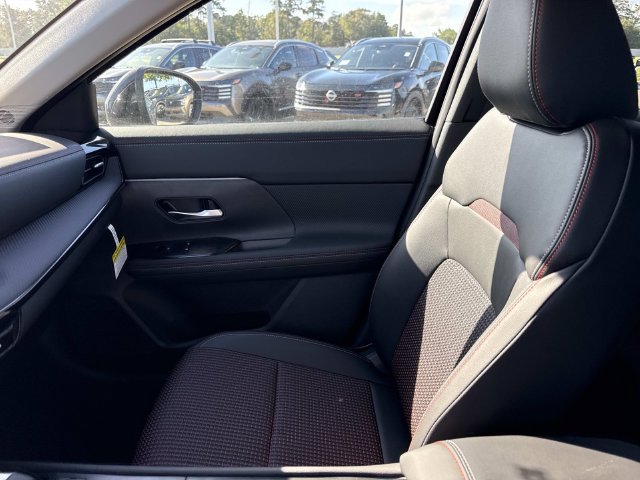 New 2027 Nissan Kicks SR FWD image 18