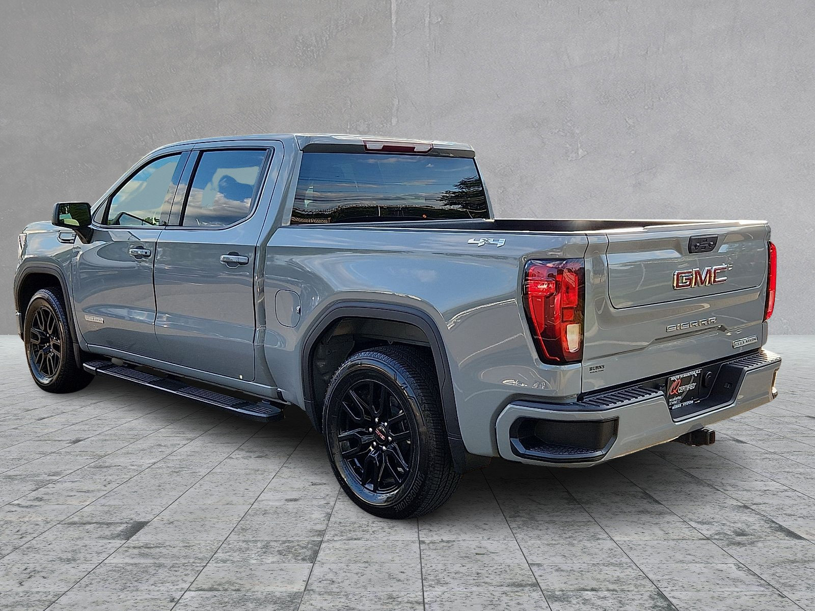 Used 2024 GMC Sierra 1500 Elevation AWD/4WD image 4