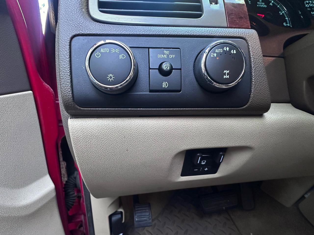 Used 2013 Chevrolet Silverado 1500 LTZ w/ Suspension Package, Off-Road AWD/4WD image 19