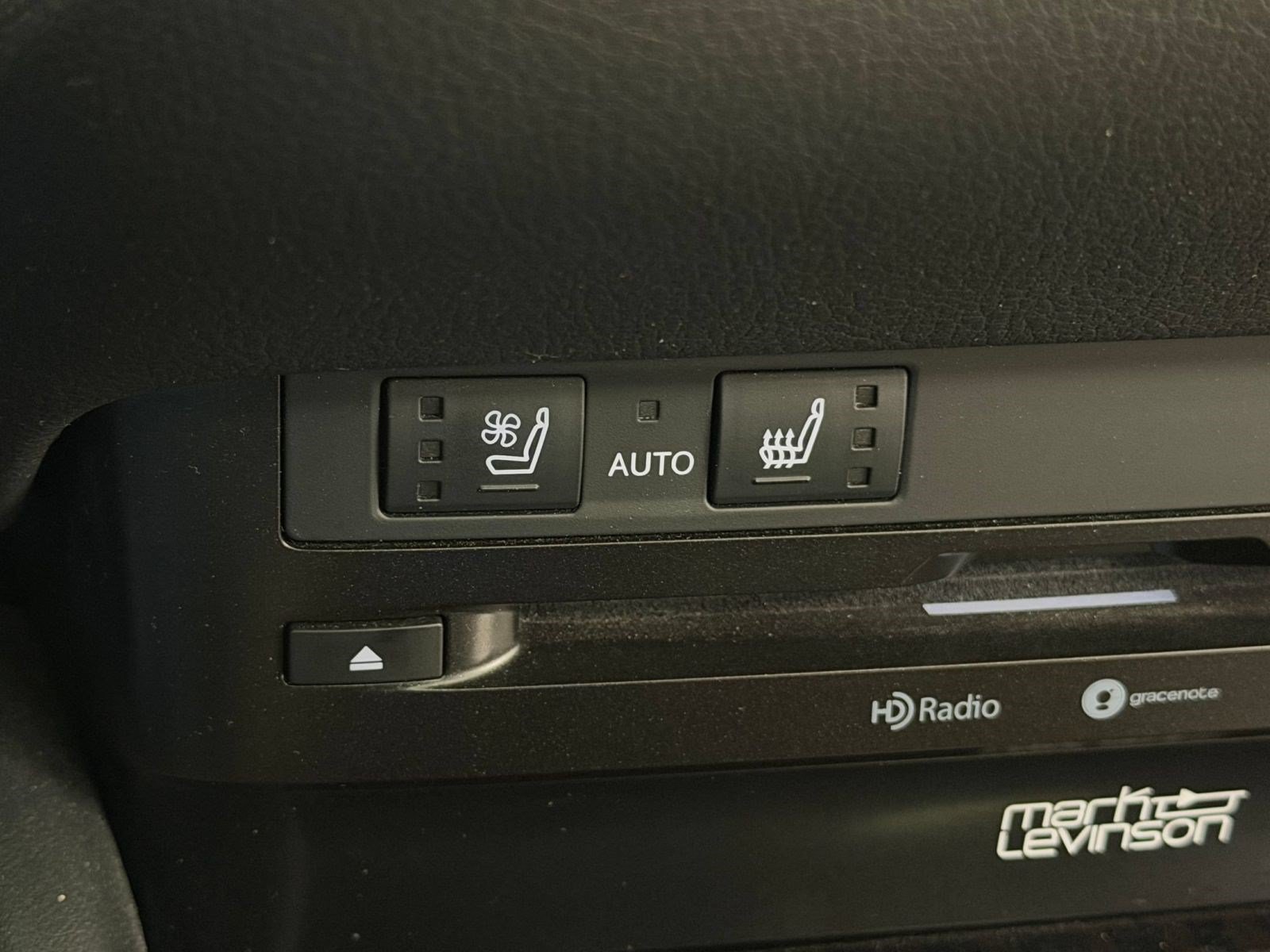 Used 2021 Lexus ES 300h w/ Premium Package FWD image 31