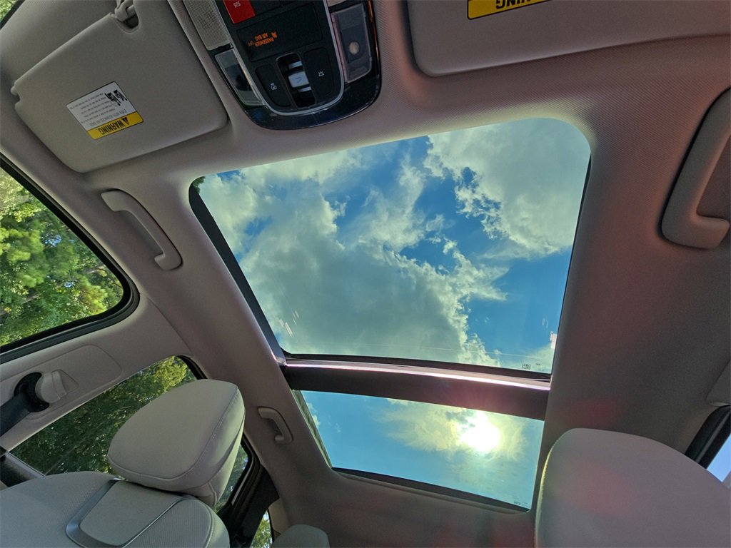 New 2025 Hyundai Tucson Limited image 32