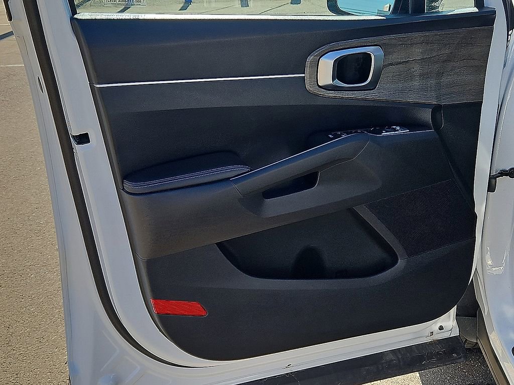 Used 2023 Kia Sorento X-Line EX image 17